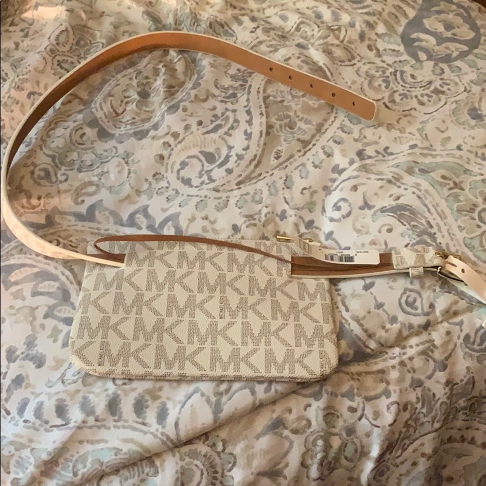 Purse - Picture 2 of 2